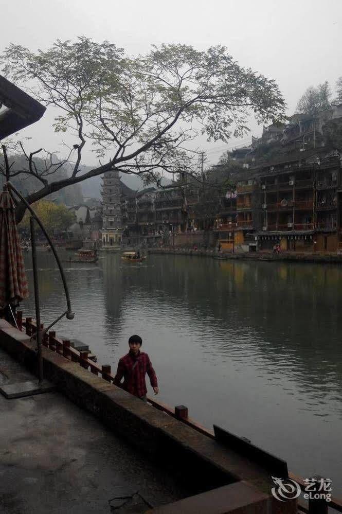 Fenghuang Waitin For You Inn Zewnętrze zdjęcie
